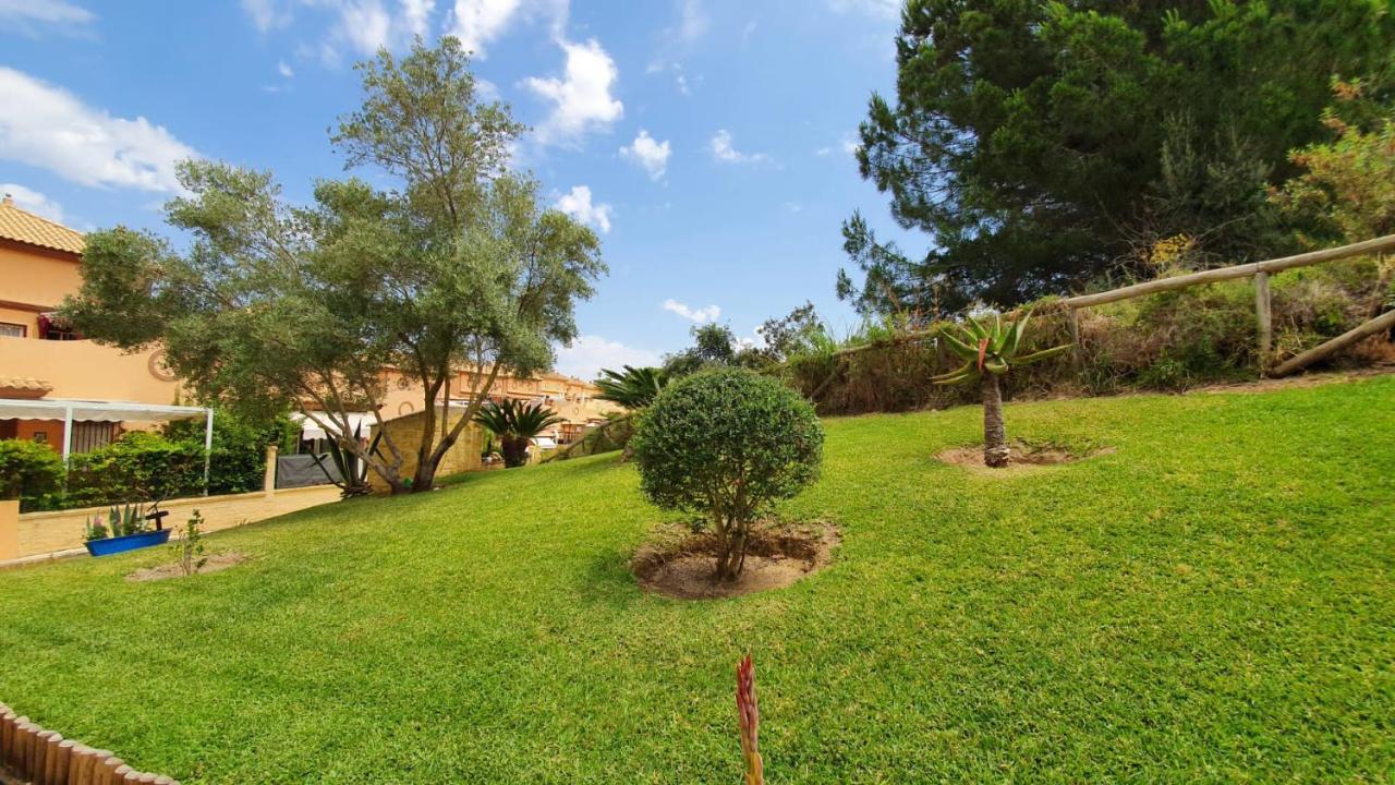 Villa De Islantilla Exterior photo